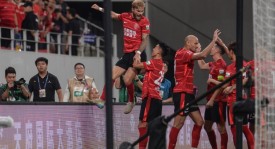 ** VAR争议！天津津门虎1-1深圳队**